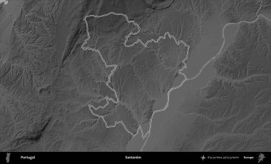 Santarem. Portekiz 'in idari alanı bir gri ölçekli yükselme haritasında belirtilmiştir