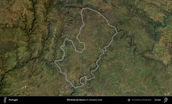Miranda Douro 'yu yap. Portekiz 'in idari alanı, Ocak 2020' de çekilen Global Mozaik Sentinel-2 karolarından oluşan bir uydu görüntüsünde özetlenmiştir.