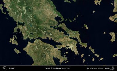 Orta Yunanistan Bölgesi. Temmuz 2022 'de çekilen Global Mozaik Sentinel-2 karolarından oluşan uydu görüntüsü üzerine Yunanistan' ın idari bölgesi