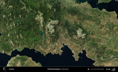 Delfi Belediyesi. Temmuz 2022 'de çekilen Global Mozaik Sentinel-2 karolarından oluşan uydu görüntüsü üzerine Yunanistan' ın idari bölgesi