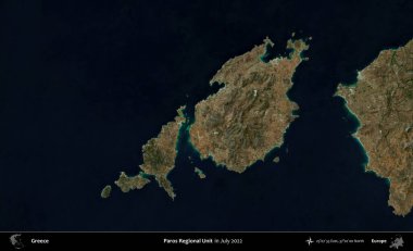 Paros Bölgesel Birimi. Temmuz 2022 'de çekilen Global Mozaik Sentinel-2 karolarından oluşan uydu görüntüsü üzerine Yunanistan' ın idari bölgesi