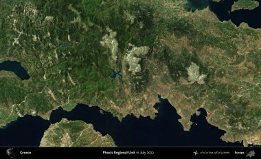 Focis Bölgesel Birimi. Temmuz 2022 'de çekilen Global Mozaik Sentinel-2 karolarından oluşan uydu görüntüsü üzerine Yunanistan' ın idari bölgesi