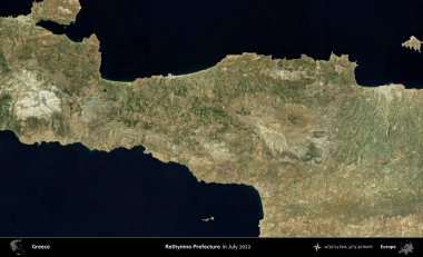 Rethymno Bölgesi. Temmuz 2022 'de çekilen Global Mozaik Sentinel-2 karolarından oluşan uydu görüntüsü üzerine Yunanistan' ın idari bölgesi