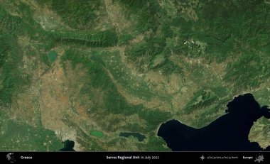 Bölgesel Serres Birimi. Temmuz 2022 'de çekilen Global Mozaik Sentinel-2 karolarından oluşan uydu görüntüsü üzerine Yunanistan' ın idari bölgesi