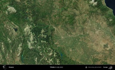 Trikala. Temmuz 2022 'de çekilen Global Mozaik Sentinel-2 karolarından oluşan uydu görüntüsü üzerine Yunanistan' ın idari bölgesi