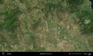 Tyrnavos. Temmuz 2022 'de çekilen Global Mozaik Sentinel-2 karolarından oluşan uydu görüntüsü üzerine Yunanistan' ın idari bölgesi
