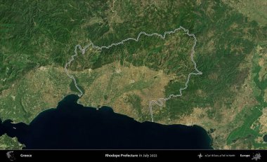 Rodop Bölgesi. Yunanistan 'ın idari alanı, Temmuz 2022' de çekilen Global Mozaik Sentinel-2 karolarından oluşan bir uydu görüntüsüyle özetlendi