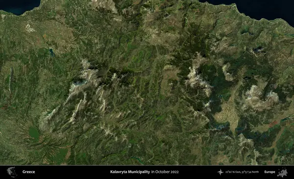 Kalavryta Belediyesi. Ekim 2022 'de çekilen Global Mozaik Sentinel-2 karolarından oluşan bir uydu görüntüsü üzerine Yunanistan' ın idari alanı