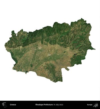 Rodop Bölgesi. Yunanistan idari bölgesi, Temmuz 2022 'de çekilen Global Mozaik Sentinel-2 karolarından oluşan bir uydu görüntüsü üzerinde beyaza izole edildi