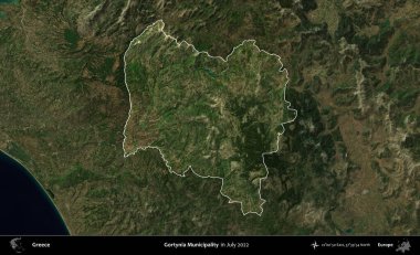 Gortynia Belediyesi. Yunanistan 'ın idari alanı, Temmuz 2022' de çekilen Global Mozaik Sentinel-2 karolarından oluşan koyu renkli bir uydu görüntüsü üzerinde vurgulandı ve özetlendi
