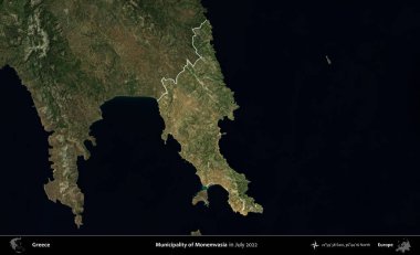 Monemvasia Belediyesi. Yunanistan 'ın idari alanı, Temmuz 2022' de çekilen Global Mozaik Sentinel-2 karolarından oluşan koyu renkli bir uydu görüntüsü üzerinde vurgulandı ve özetlendi