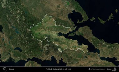 Phthiotis Bölgesel Birimi. Yunanistan 'ın idari alanı, Temmuz 2022' de çekilen Global Mozaik Sentinel-2 karolarından oluşan koyu renkli bir uydu görüntüsü üzerinde vurgulandı ve özetlendi