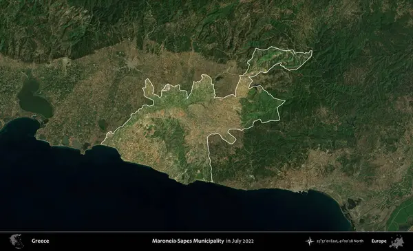 Maroneia-Sapes Belediyesi. Yunanistan 'ın idari alanı, Temmuz 2022' de çekilen Global Mozaik Sentinel-2 karolarından oluşan koyu renkli bir uydu görüntüsü üzerinde vurgulandı ve özetlendi