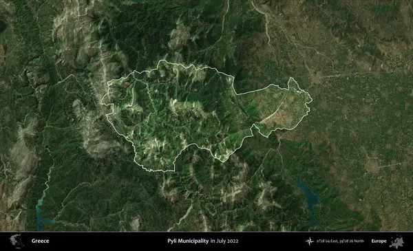 Pyli Belediyesi. Yunanistan 'ın idari alanı, Temmuz 2022' de çekilen Global Mozaik Sentinel-2 karolarından oluşan koyu renkli bir uydu görüntüsü üzerinde vurgulandı ve özetlendi