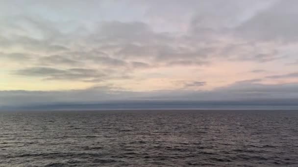 寒いバルト海の初期の夜明け 高品質のフルHd映像 — ストック動画