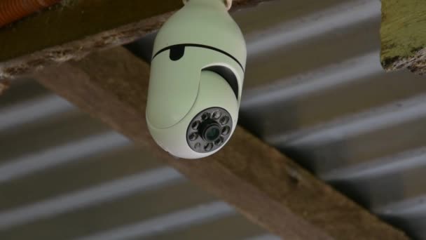 Une Caméra Vidéosurveillance Installée Dans Rue Déplace Surveille Sécurité Vidéos — Video