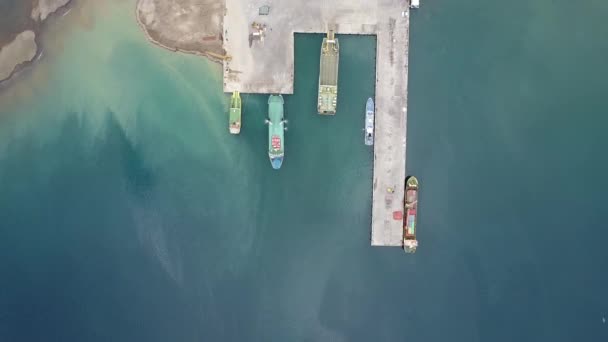 Вид Воздуха Морской Пирс Пришвартованными Кораблями Морской Порт — стоковое видео