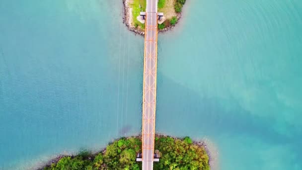 Letecký Pohled Silniční Most Mezi Tropickými Ostrovy — Stock video