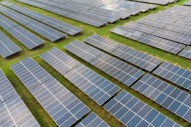 Asya 'daki pirinç tarlalarının havadan görünüşü