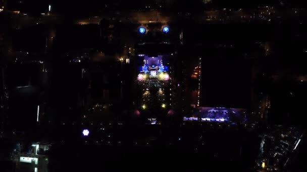 Люди Ночью Открытым Небом Концертный Вид Воздуха — стоковое видео