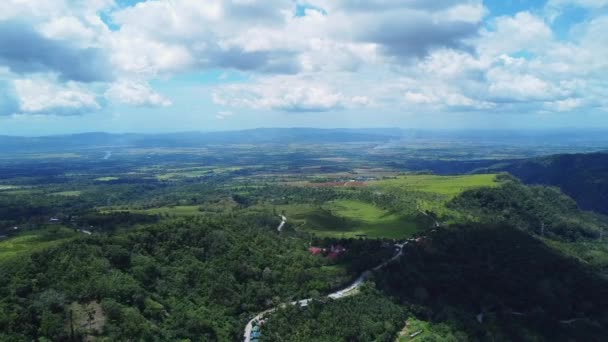 Тропічний Гірський Пейзаж Тлі Неба Хмар Повітряний Вид — стокове відео