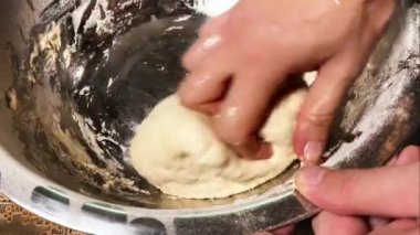 Elle hamur yoğurma, ev yapımı pişirme.. 