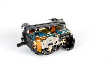 Onarım, dijital kamerayı bozdu ve elektronik aletler ortaya çıktı.