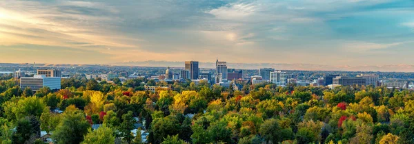 Panoramiczny Widok Jesienne Kolory Panoramę Miasta Drzew Boise Idaho — Zdjęcie stockowe