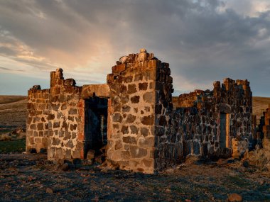 Owyhee 'nin üzerinde güzel bir gün doğumu Güney Idaho Çölü