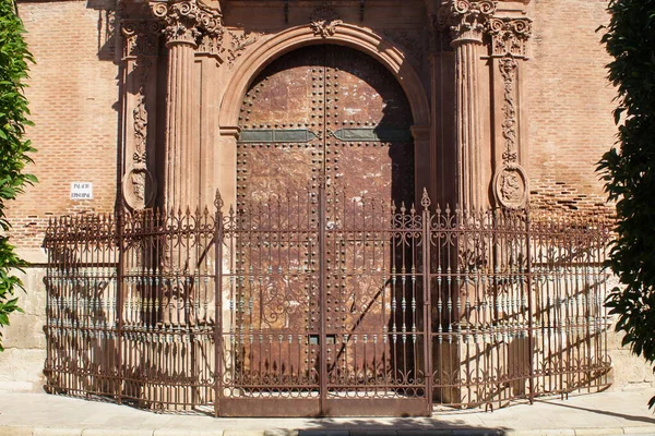 Jižní Fasáda Biskupského Paláce Murcii Barokním Stylu Mřížemi Zavřenými Dveřmi — Stock fotografie