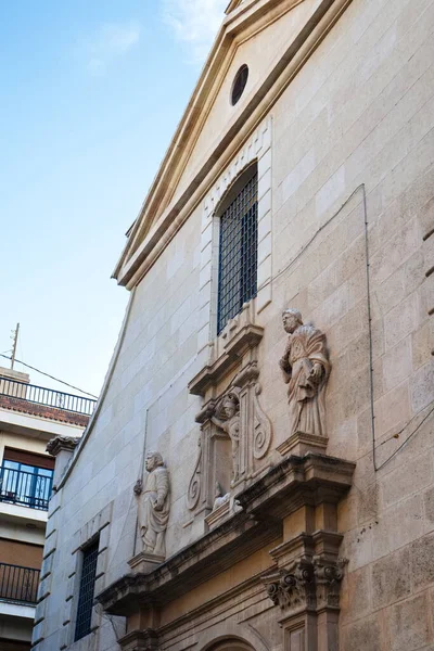 Barok Facade Den Katolske Kirke San Miguel Murcia Med Skulpturer - Stock-foto