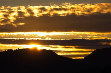 Murcia 'da muhteşem ve renkli gün doğumu