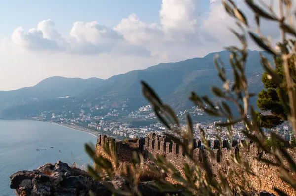 Stock image View of the fortress wall and the city of Alanya