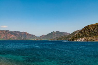 Marmaris, Icmeler Körfezi. Akdeniz 'in manzarası. Türkiye 'nin Ege kıyıları. Deniz Burnu.