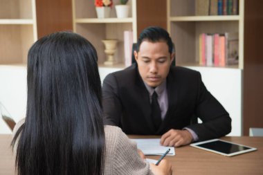 koçluk ve Sekreter ofiste iş eğitim öğretim işadamı patron lideri. İş ve eğitim kavramı