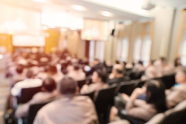 İş Bulanık Konferansı ve Konferans Salonunda Sunum.