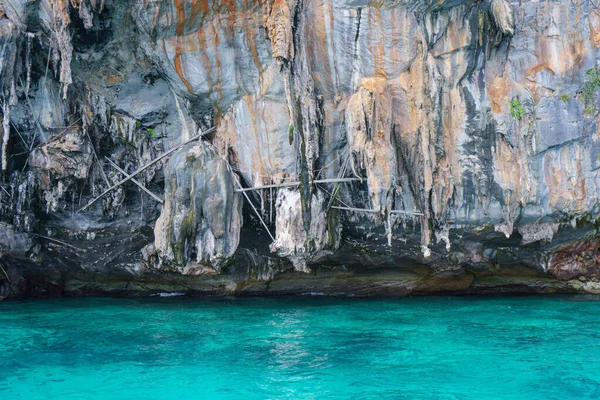 Landschaft Wikingerhöhle Auf Der Maya Insel Fantastischen Smaragdgrünen Lagunenmeer Auf — Stockfoto