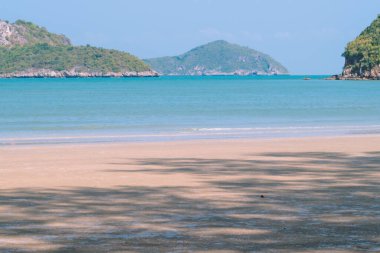 Panorama ufuk manzaraları Sakin deniz mavi okyanus gökyüzü