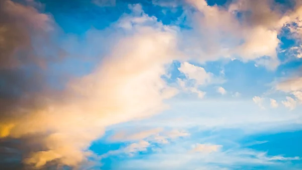 Пастельный Цвет Нежно Золотисто Розовое Фиолетовое Небо Закате — стоковое фото