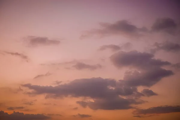 Sonnenaufgang Oder Sonnenuntergang Himmel Mit Sanften Bunten Wolken Orange Und — Stockfoto