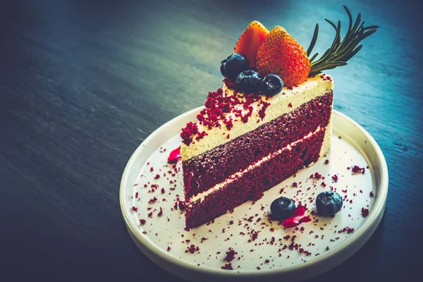Skiva Röd Sammetskaka Dessert Mat Café Restruarant — Stockfoto