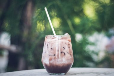 Soğuk Kakao Cazibesi: Buzlu Çikolatanın Tadı