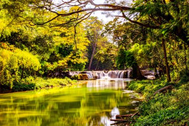 Namtok Chet Sao Noi Ulusal Parkı 'nın Sükuneti