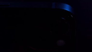 Sofya, Bulgaristan-06 11 2022: iPhone 14 kamerasının dikey videosu. Yüksek kalite 4k görüntü