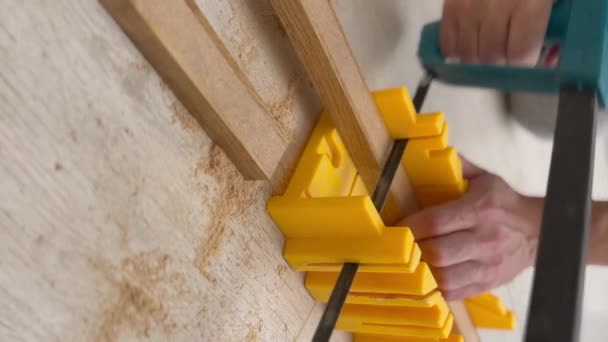 Diy Woodworking Vertical Video How Cut Wooden Boards Inglés Imágenes — Vídeos de Stock