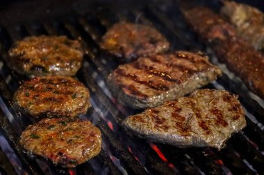 Türk usulü et, Türk usulü kebap, lezzetli et yemeği.