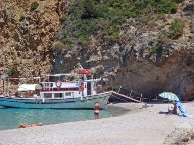 Yunanistan 'ın Karpathos kenti, 2 Temmuz Pazartesi günü Yunanistan' da yaz tatillerinde muhteşem ada gezisi arka plan duvar kâğıdı ürünlerini araştırıyoruz.