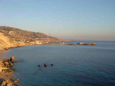 Yunanistan 'ın Karpathos kenti, 2 Temmuz Pazartesi günü Yunanistan' da yaz tatilleri için muhteşem bir ada gezisi arka plan duvar kağıdı ürünü keşfettik.