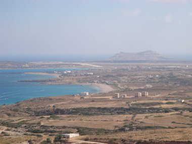 Yunanistan 'ın Karpathos kenti, 2 Temmuz Pazartesi günü Yunanistan' da yaz tatilleri için muhteşem bir ada gezisi arka plan duvar kağıdı ürünü keşfettik.