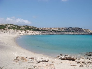 Yunanistan 'ın Karpathos kenti, 2 Temmuz Pazartesi günü Yunanistan' da yaz tatilleri için muhteşem bir ada gezisi arka plan duvar kağıdı ürünü keşfettik.